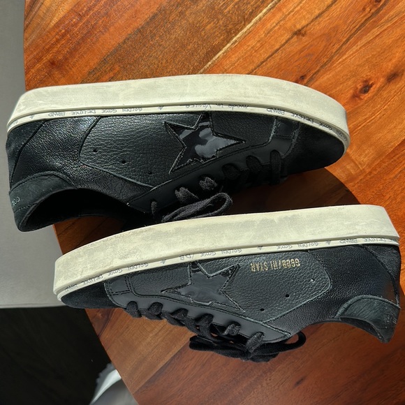 Black Low Top Golden Goose Sneakers - Picture 5 of 5